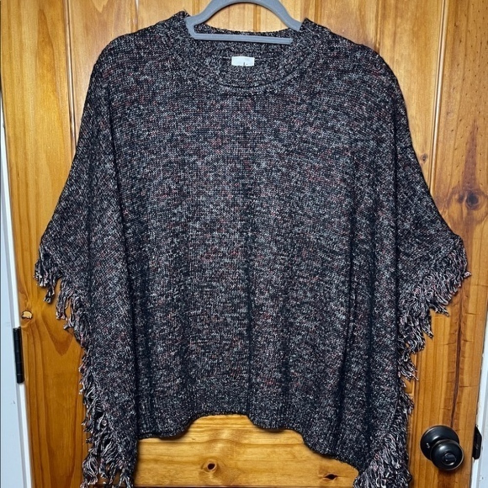 Cabi Merry Sweater Poncho Pullover Fringe Black White Red XS/S